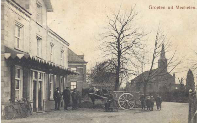 Oranjeplein in Megchelen met links de uitspanning van Ter Voert 1910 Bron ECAL Oranjeplein in Megchelen met links de uitspanning van Ter Voert 1910 Bron ECAL