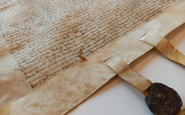 Foto van de oorkonde waarmee Terborg in 1419 tot stad werd verheven Foto van de oorkonde waarmee Terborg in 1419 tot stad werd verheven