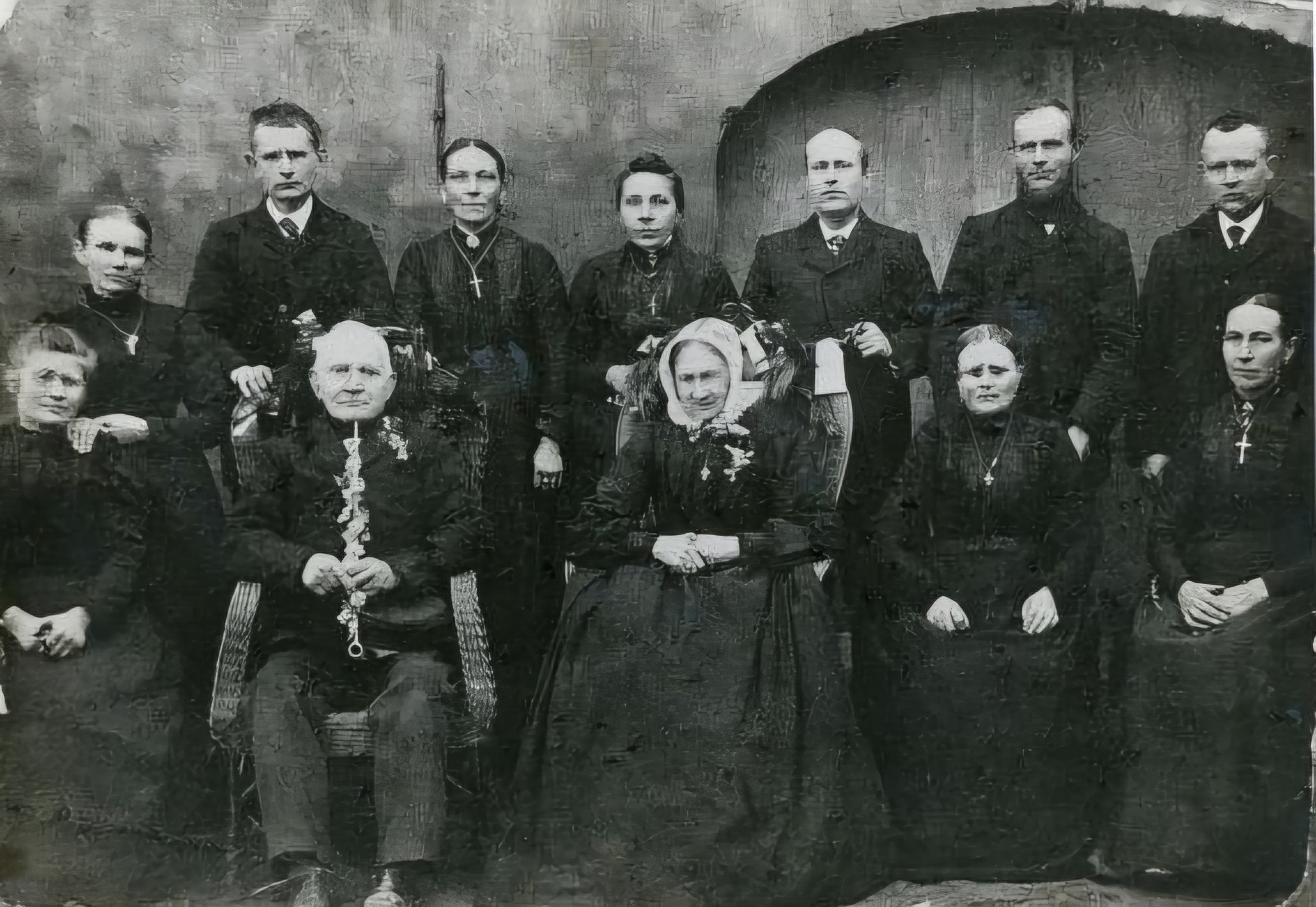 Foto 1095-34-091, de familie Van Aken ter gelegenheid van het 50-jarig huwelijk van Hendrik van Aken en Antoinetta Ketelaar, 14-01-1906, Ulft.