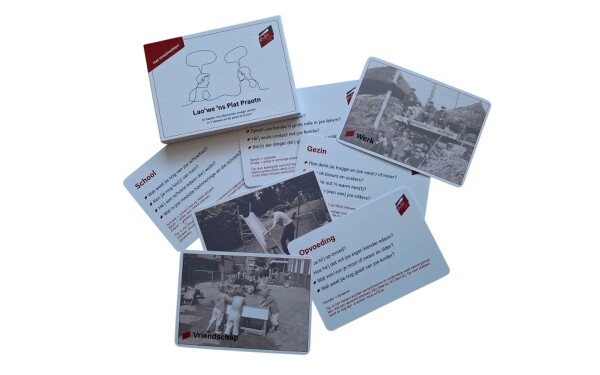 Foto van een aantal Zorgkaarten Veluws