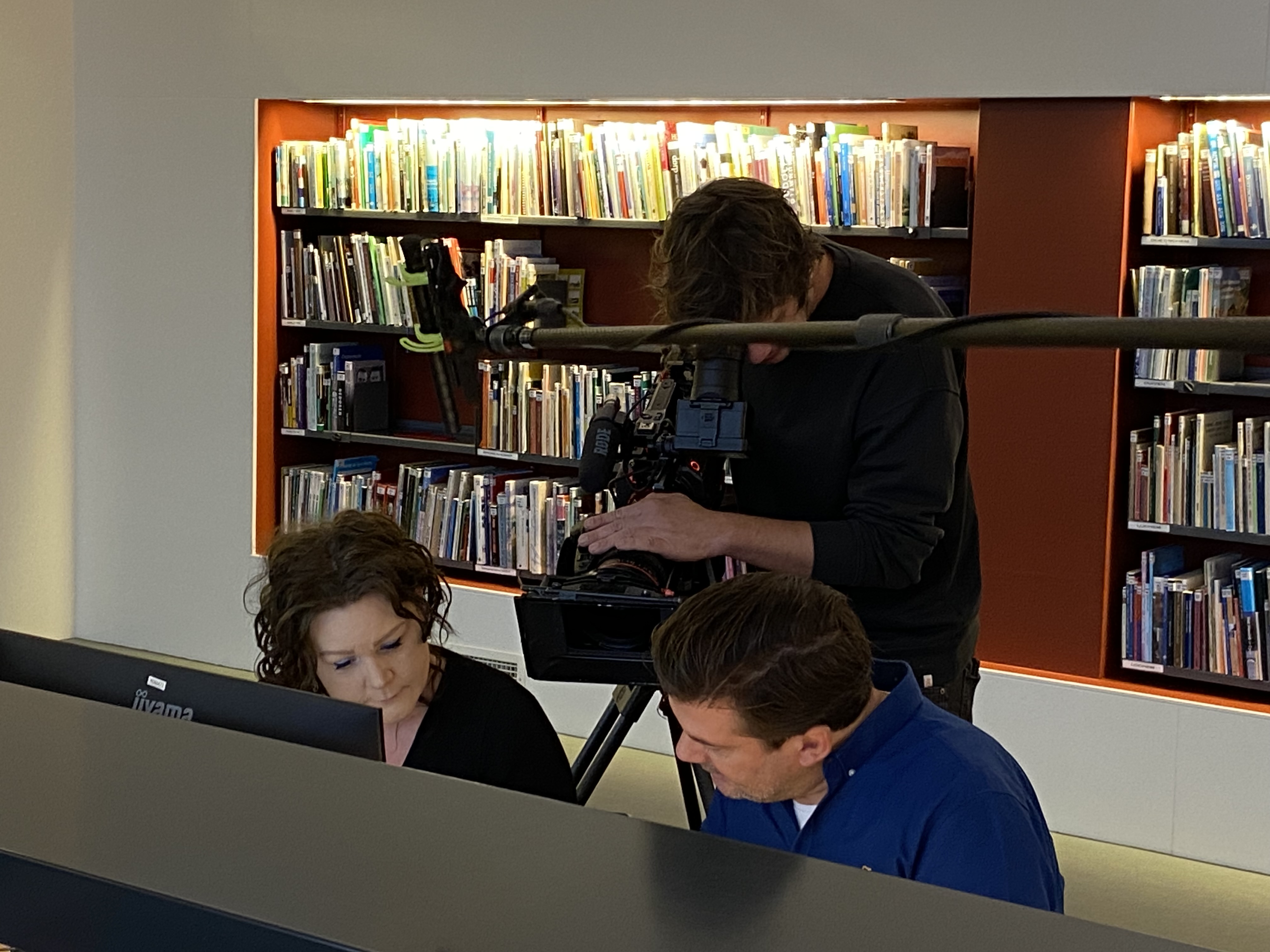  Foto van de opnames van het programma 'De Erfgenaam'' op de studiezaal  op de studiezaal met Ruben Nicolai en Sharon Maandag